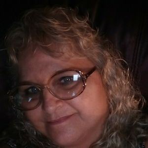 Meet your Posher, Nita